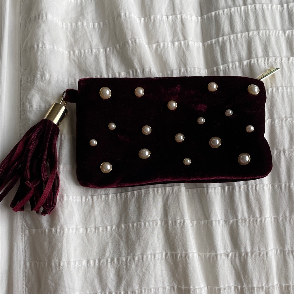 Elegant Velvet Clutch with Tassel - Burgundy